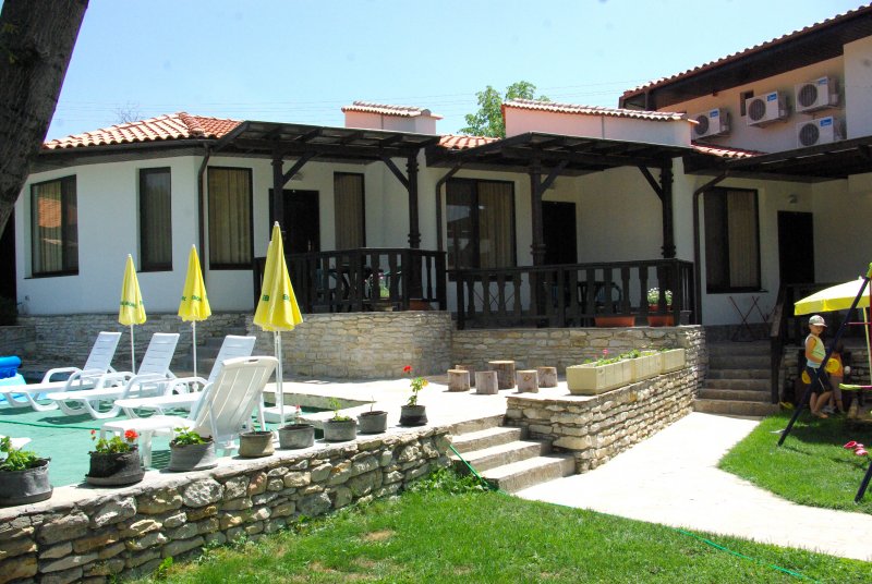 Къща за гости Стефанови къщи - Снимка 1