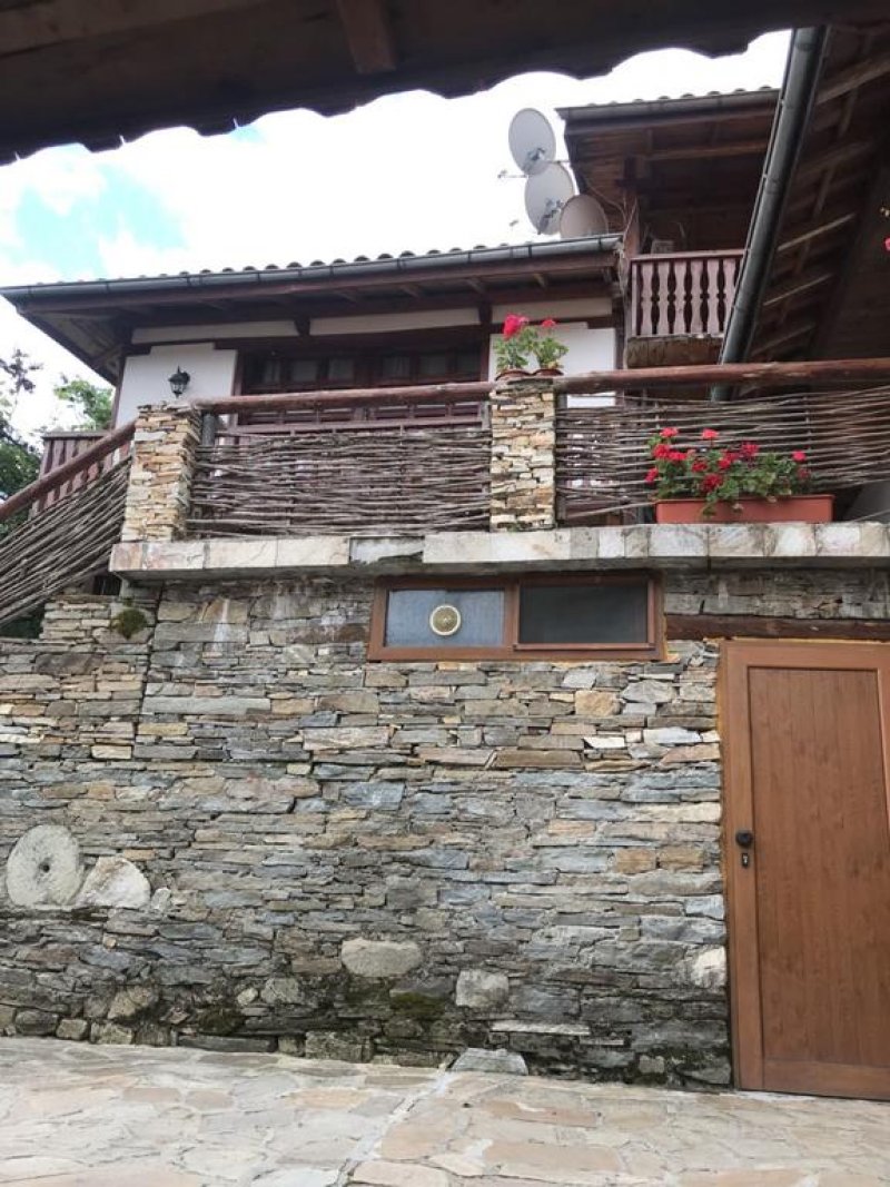 Къща за гости Шарковата Къща - Снимка 0