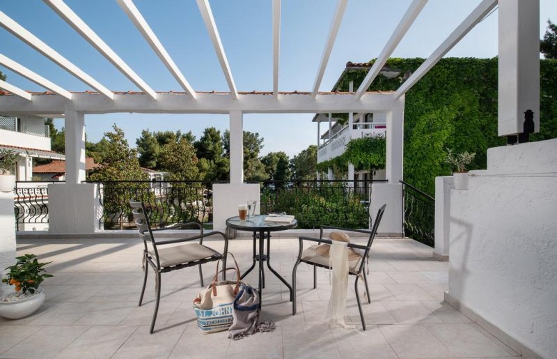 Porfi Beach Hotel - Снимка 9