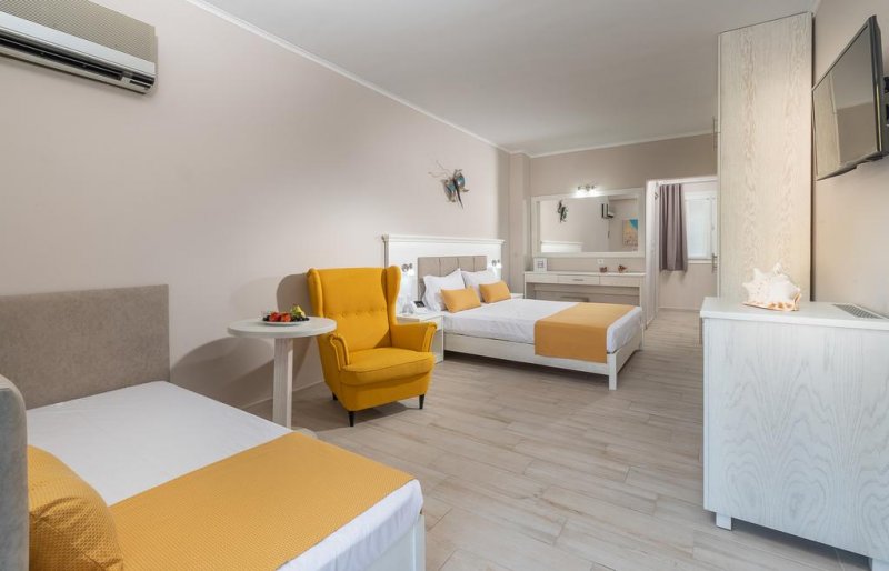 Porfi Beach Hotel - Снимка 8