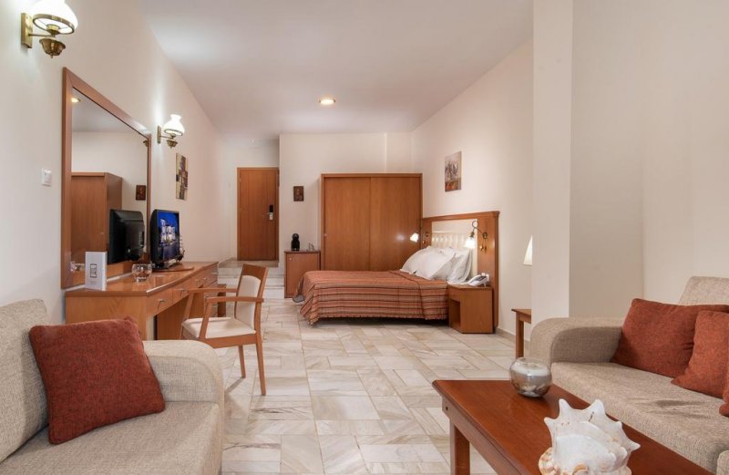 Porfi Beach Hotel - Снимка 9