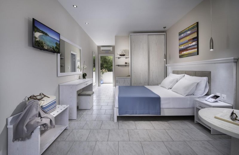 Porfi Beach Hotel - Снимка 11