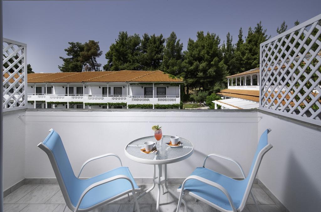 Ранни записвания: 7 нощувки със закуски и вечери в хотел Porfi Beach 3*, Халкидики, Гърция през Юли! - Снимка 10