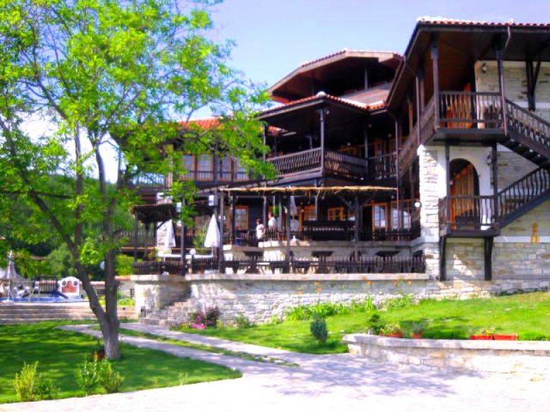 Семеен Хотел Трифон Зарезан - Снимка 0