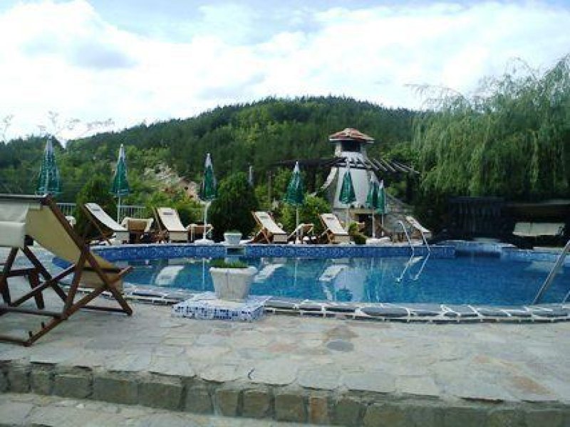 Семеен Хотел Трифон Зарезан - Снимка 2