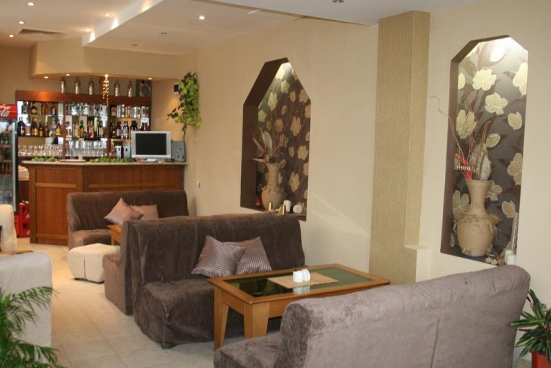 Хотел Корина Скай - Снимка 1