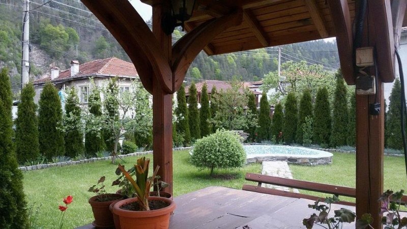 Къща за гости Къщата на тъщата - Снимка 1