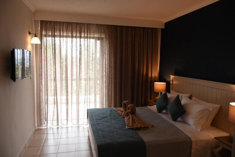 Kassandra Mare Hotel - Снимка 2