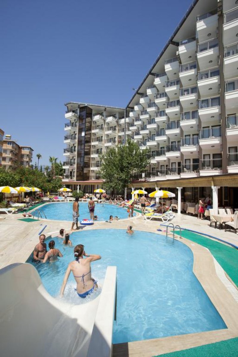 Monte Carlo Hotel - Снимка 2