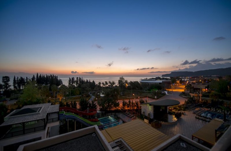 Crystal De Luxe Resort & SPA - Снимка 1