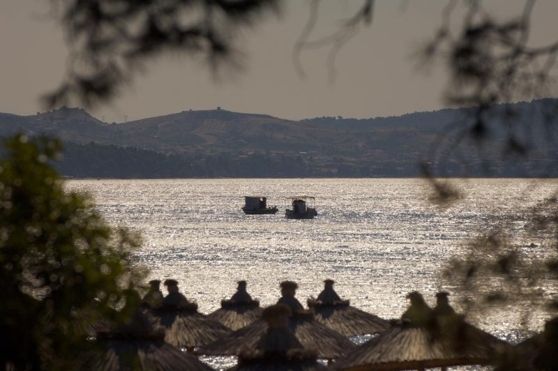 Blue Dolphin Hotel - Снимка 11