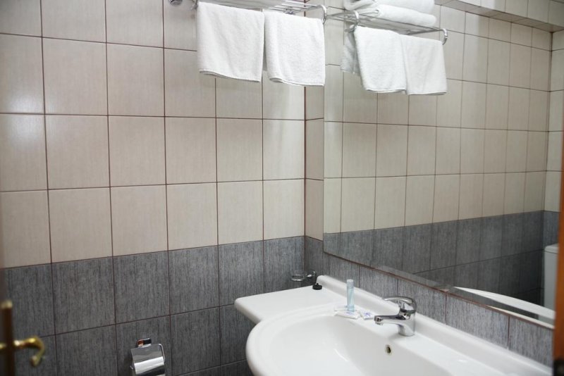 Blue Dolphin Hotel - Снимка 5