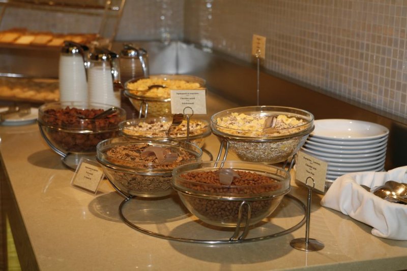 Blue Dolphin Hotel - Снимка 1