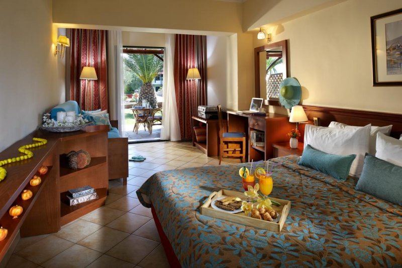 Blue Dolphin Hotel - Снимка 5