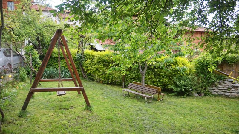 Къща за гости Памир - Снимка 10