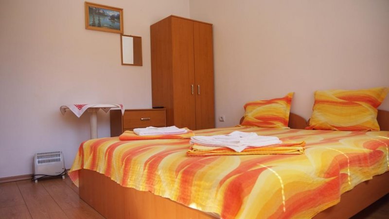 Къща за гости Памир - Снимка 7