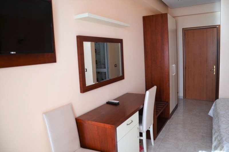 Hotel Virginia - Снимка 4