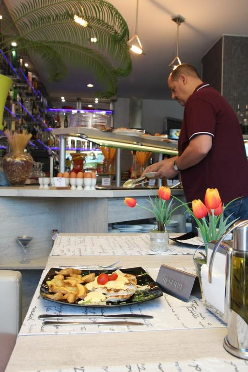 Aqua Hotel - Снимка 2