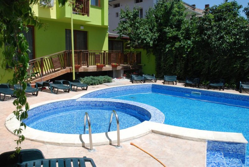 Хотел Грийн Хисаря - Снимка 9