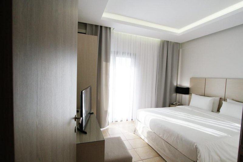 Akrogiali Boutique Hotel - Снимка 2