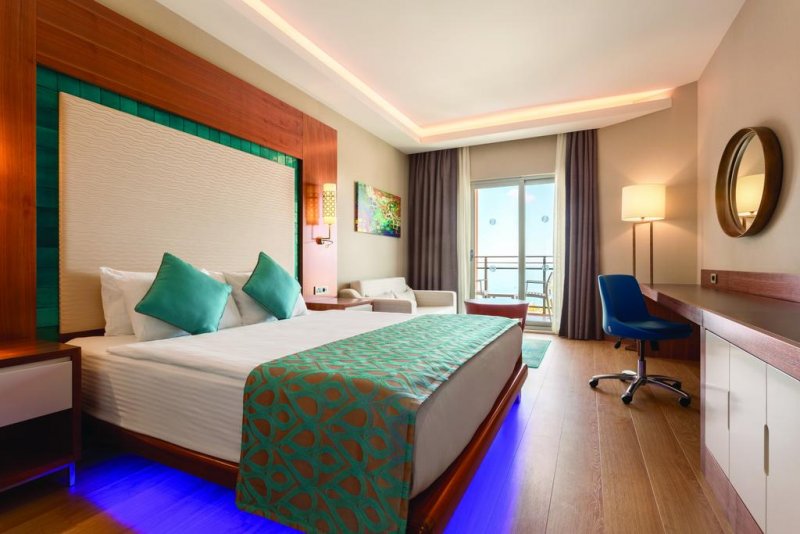 Ramada Resort Kusadasi & Golf - Снимка 4