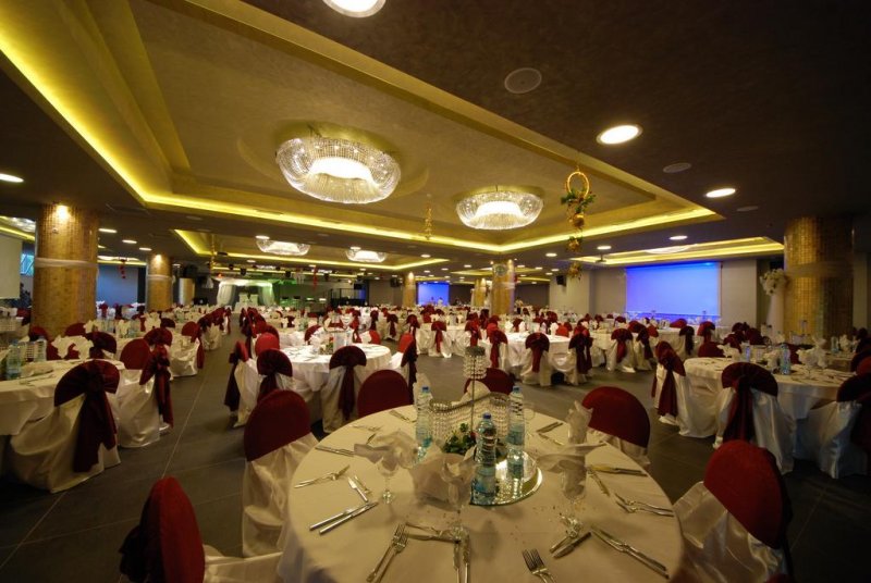 Pasa Beach Hotel - Снимка 1