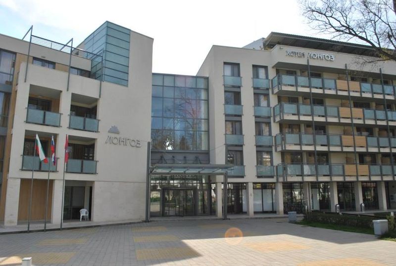 Хотелски Комплекс ЛОНГОЗ - Снимка 1