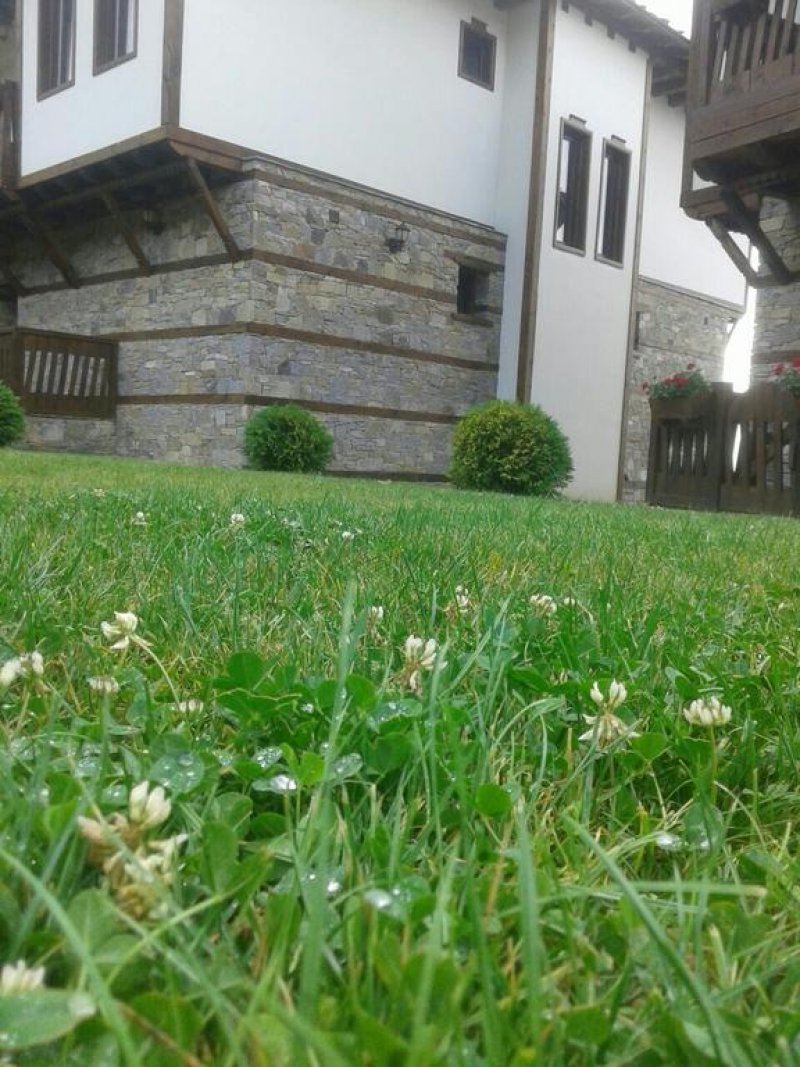 Комплекс Лещенски перли - Снимка 2