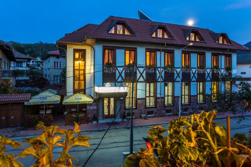 Семеен хотел Тетевен - Снимка 0