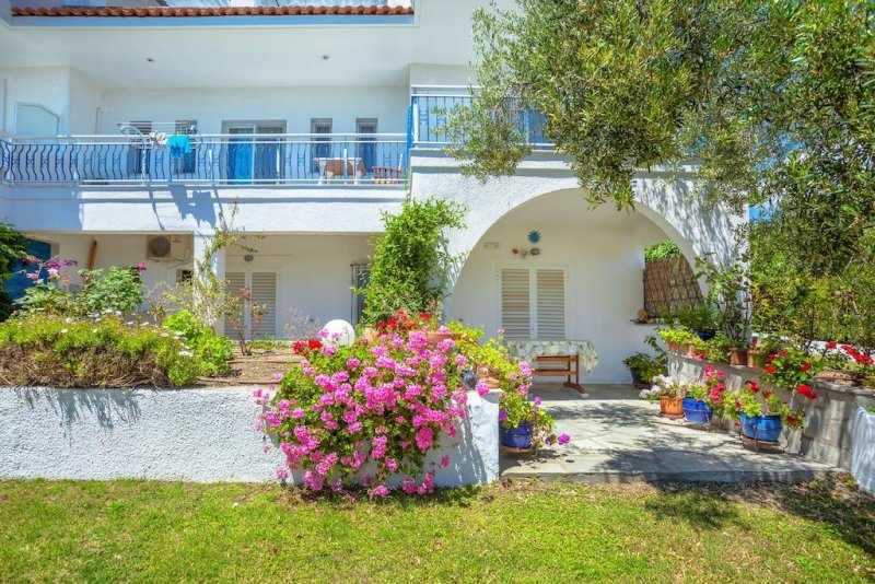 Xenios Faros Apartments - Снимка 10