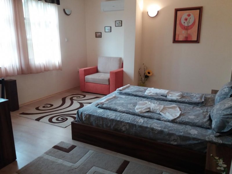 Семеен хотел Свети Никола - Снимка 2