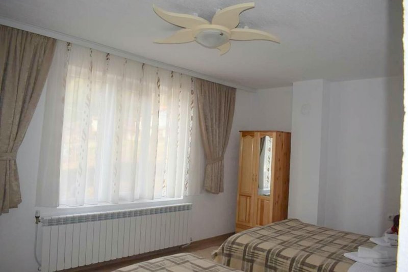 Къща за гости Мераклии - Снимка 10