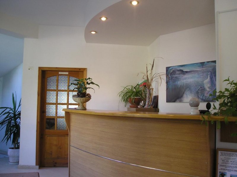  Семеен Хотел Зонарита - Снимка 4