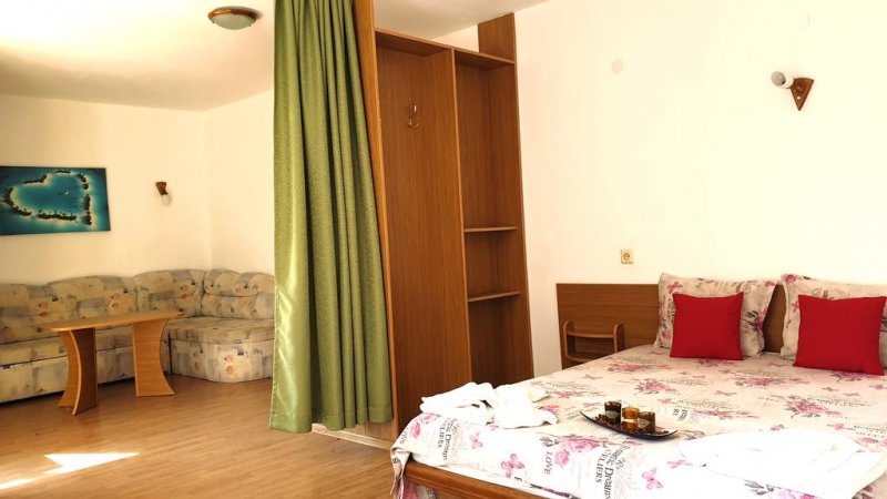  Семеен Хотел Зонарита - Снимка 9