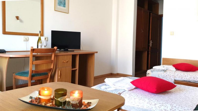  Семеен Хотел Зонарита - Снимка 3