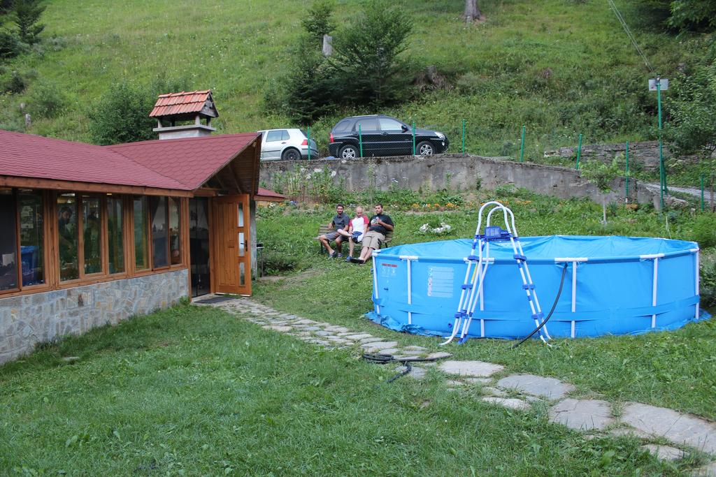 Нощувка за 14+2 човека + механа и басейн в Бащината къща край Пловдив - с. Здравец - Снимка 11