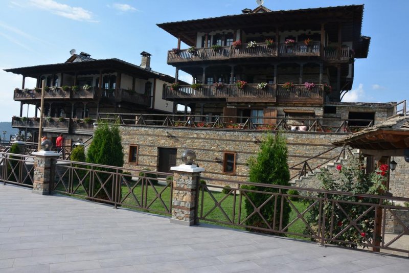 Къщи за гости Лещенски рай - Снимка 1