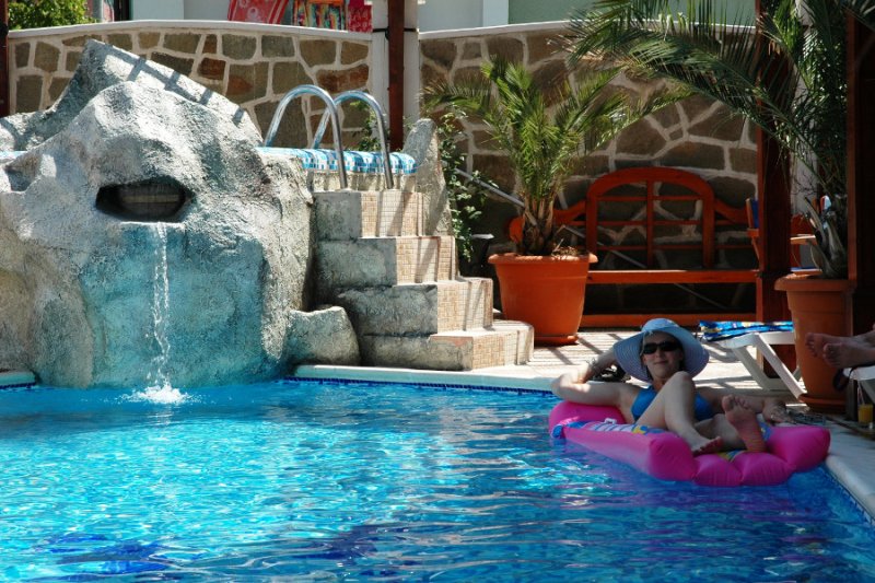 Семеен хотел Свети Стефан - Снимка 10