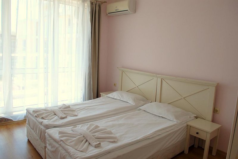 Апартхотел Флорес Парк - Снимка 3