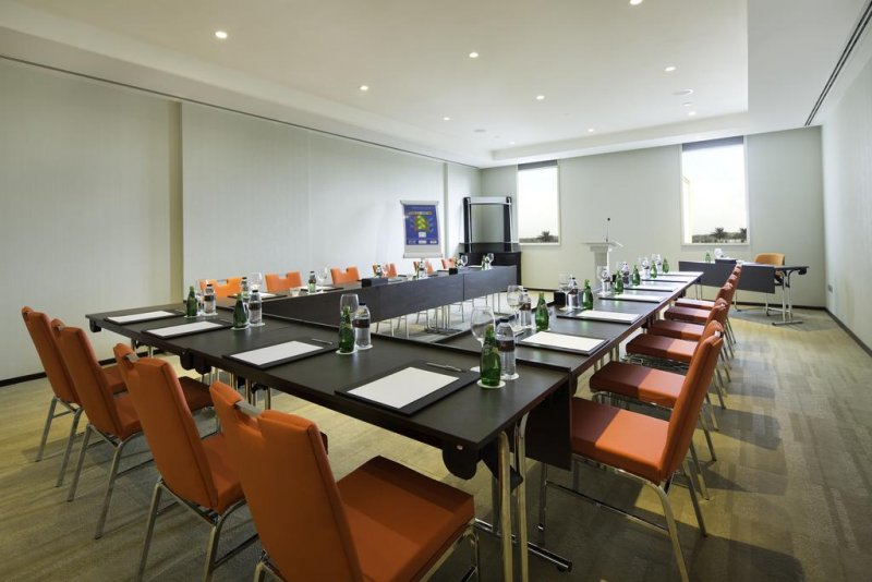 Ibis One Central - Снимка 1