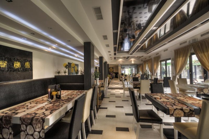 Апартхотел Сейнт Джордж Палас - Снимка 10