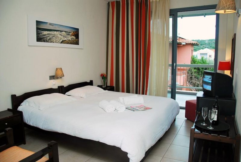 Hotel Hanioti Village Spa - Снимка 3