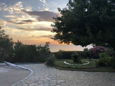 Aiolos Hotel - Снимка 5