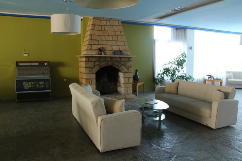 Aiolos Hotel - Снимка 11