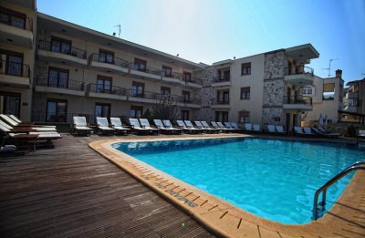 Nereides Hotel Hanioti - Снимка 3