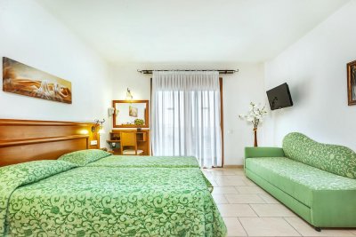 Nereides Hotel Hanioti - Снимка 5