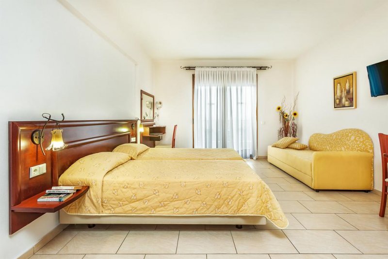 Nereides Hotel Hanioti - Снимка 11