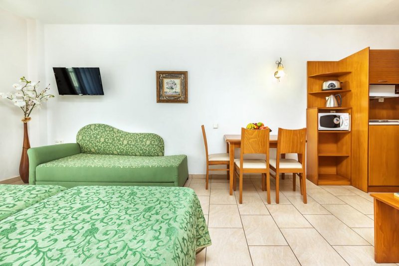 Nereides Hotel Hanioti - Снимка 5