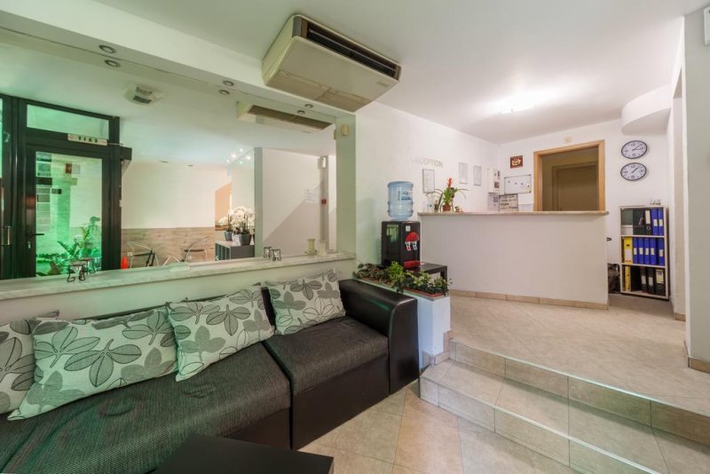 Хотел Елеганс - Снимка 2