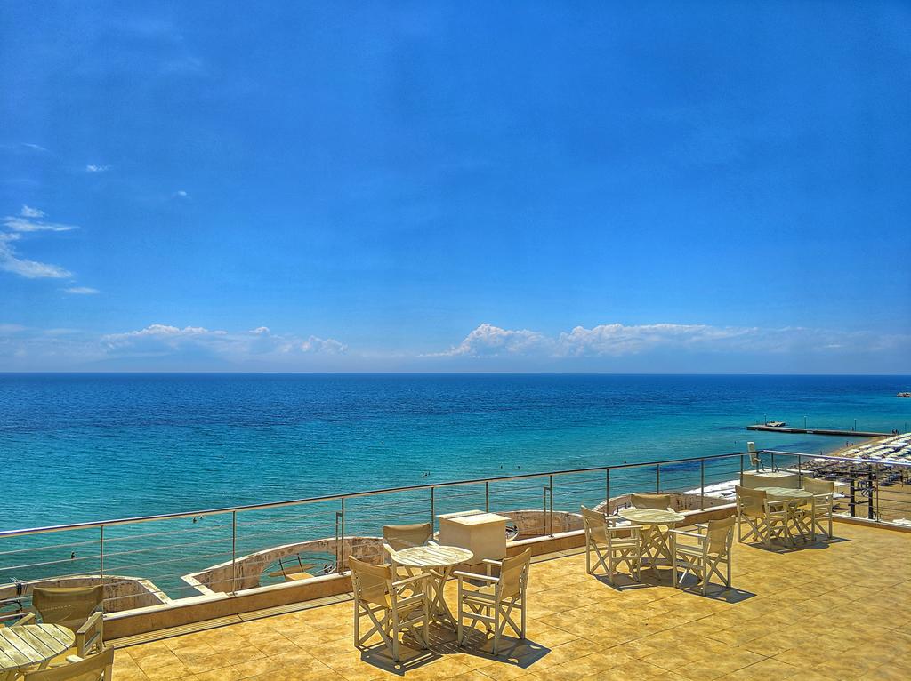 През Август и Септември: 3 нощувки със закуски и вечери в Aegean Blue Beach 4*, Неа Каликратия, Гърция! - Снимка 17
